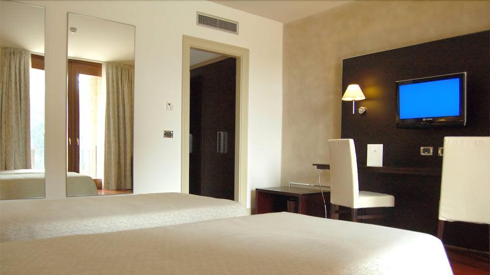 Cremona Palace Hotel Costa Sant'Abramo Екстер'єр фото