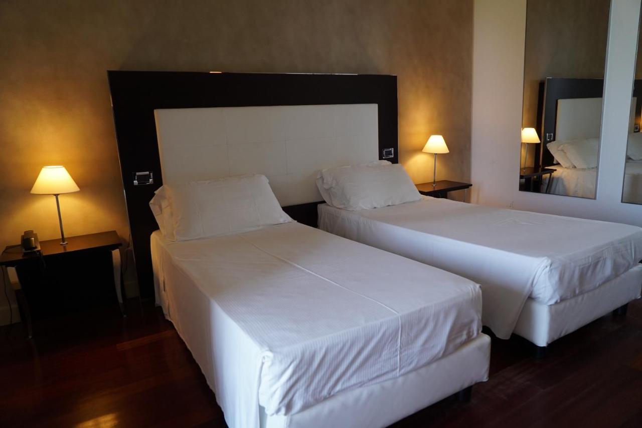 Cremona Palace Hotel Costa Sant'Abramo Екстер'єр фото